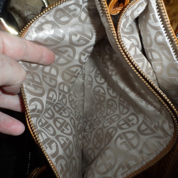 Giani Bernini Brown Crocodile Dome Satchel with Black Straps - Picture 5 of 12